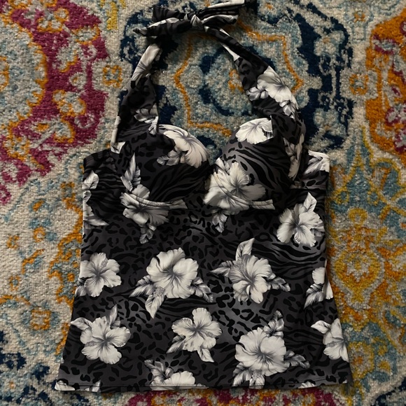 Jaclyn Smith Floral Sweetheart Neckline Animal Print Halter Tankini set - Picture 3 of 14